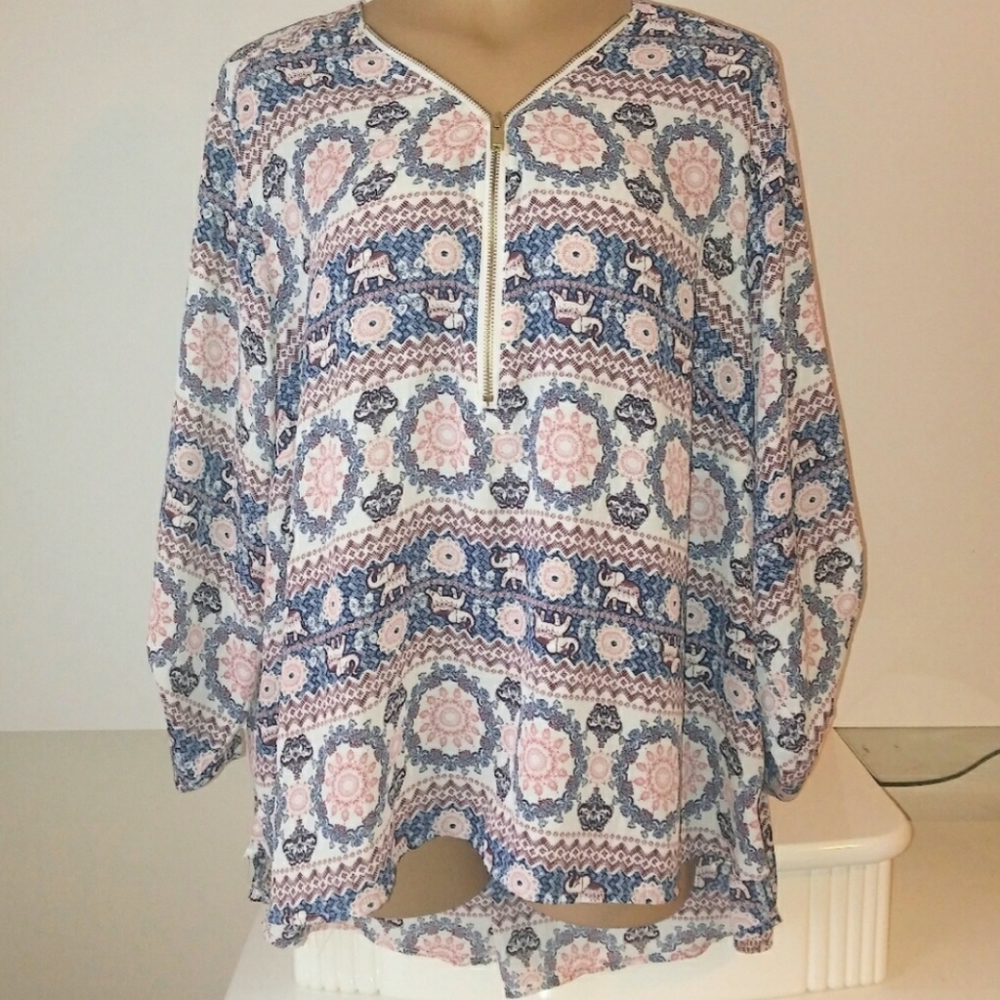 Rue21 3X Elephant pattern pullover blouse - Picture 2 of 3